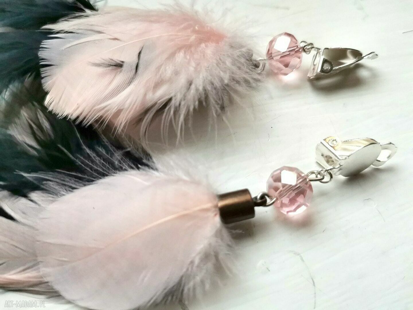 Kolorowe klipsy pióra etno boho folk - lekkie, handmade (pojedyncza sztuka)