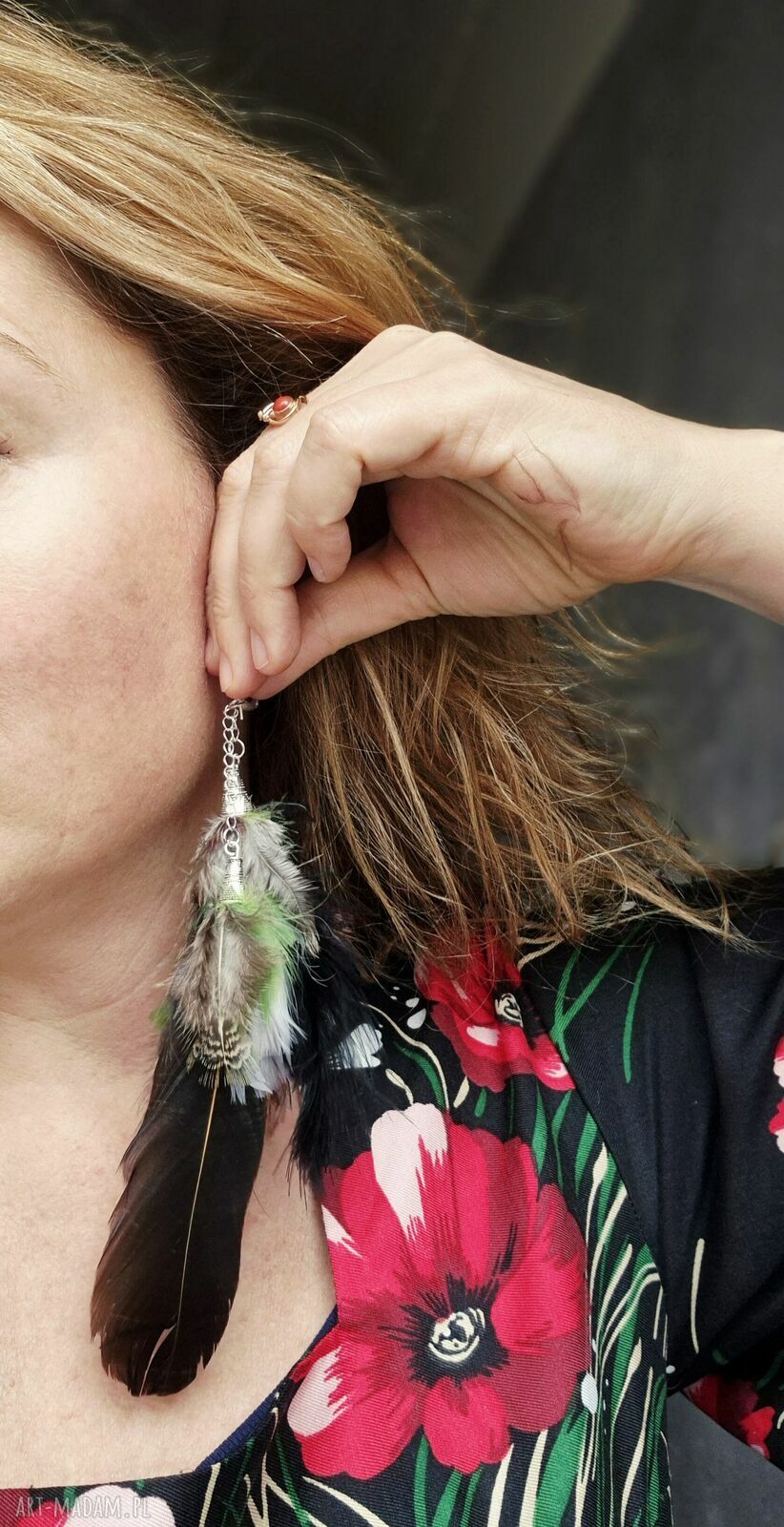 Kolczyki pióra boho kolory ziemi - lekkie w pojedynczym egzemplarzu