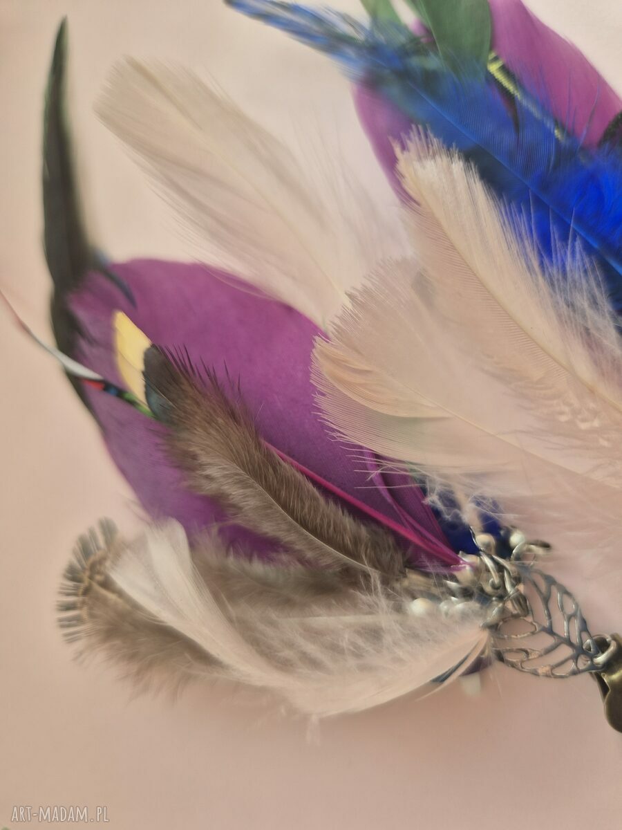 Kolorowe klipsy z piór - lekkie boho, ręcznie robione (Ruda Klara)