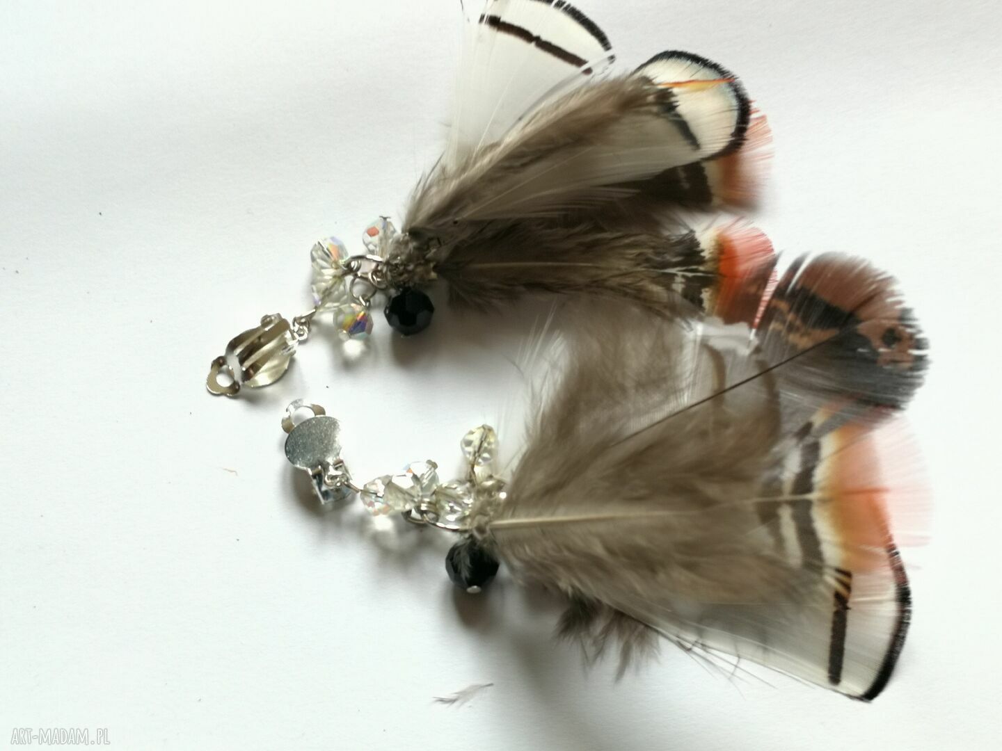 Kolorowe długie klipsy pióra w stylu etno boho folk