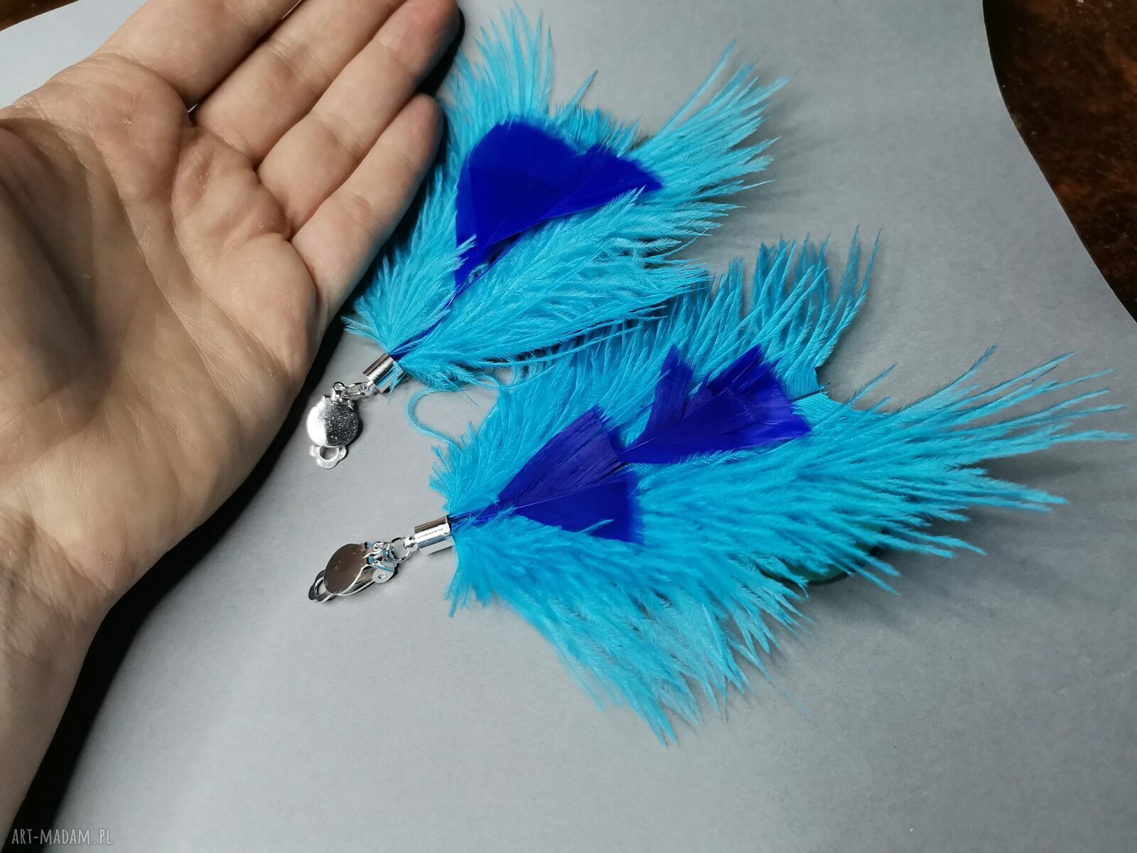 Klipsy z piórami strusimi Orient Box X1 - boho etno folk (lekkie)