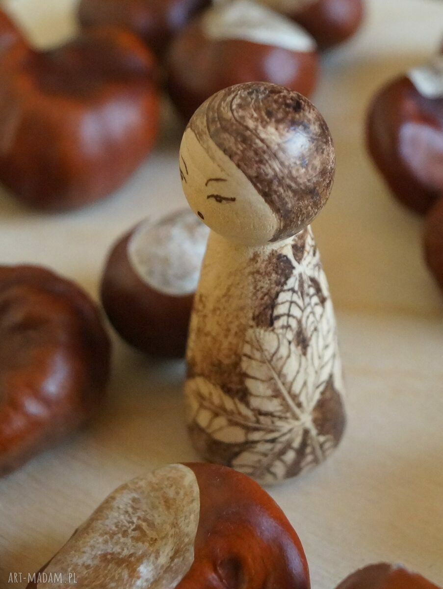 lalki: Jesienna ręcznie wypalana drewniana laleczka Hand Made