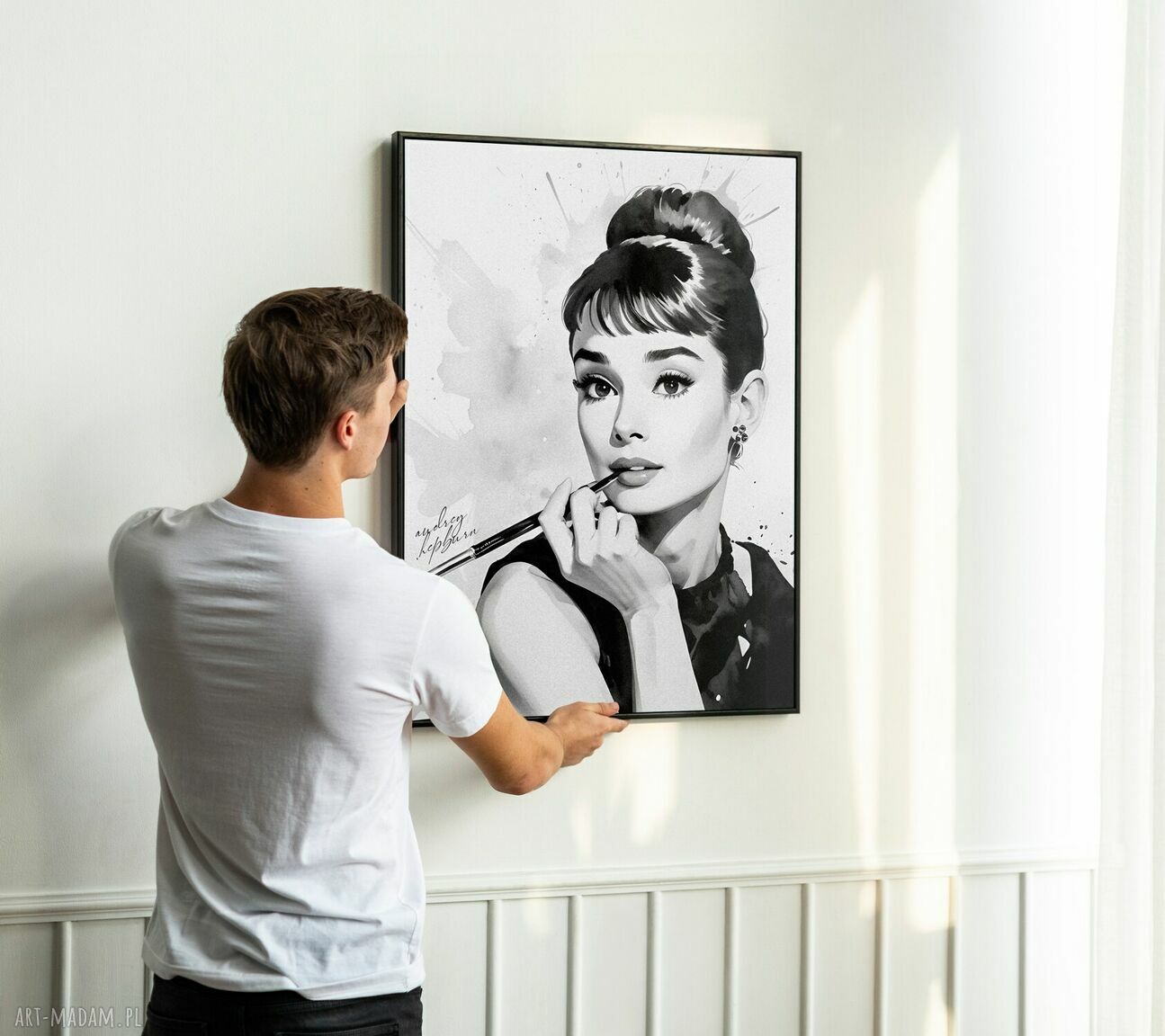 Plakat Audrey Hepburn biało-czarny 30x40 cm