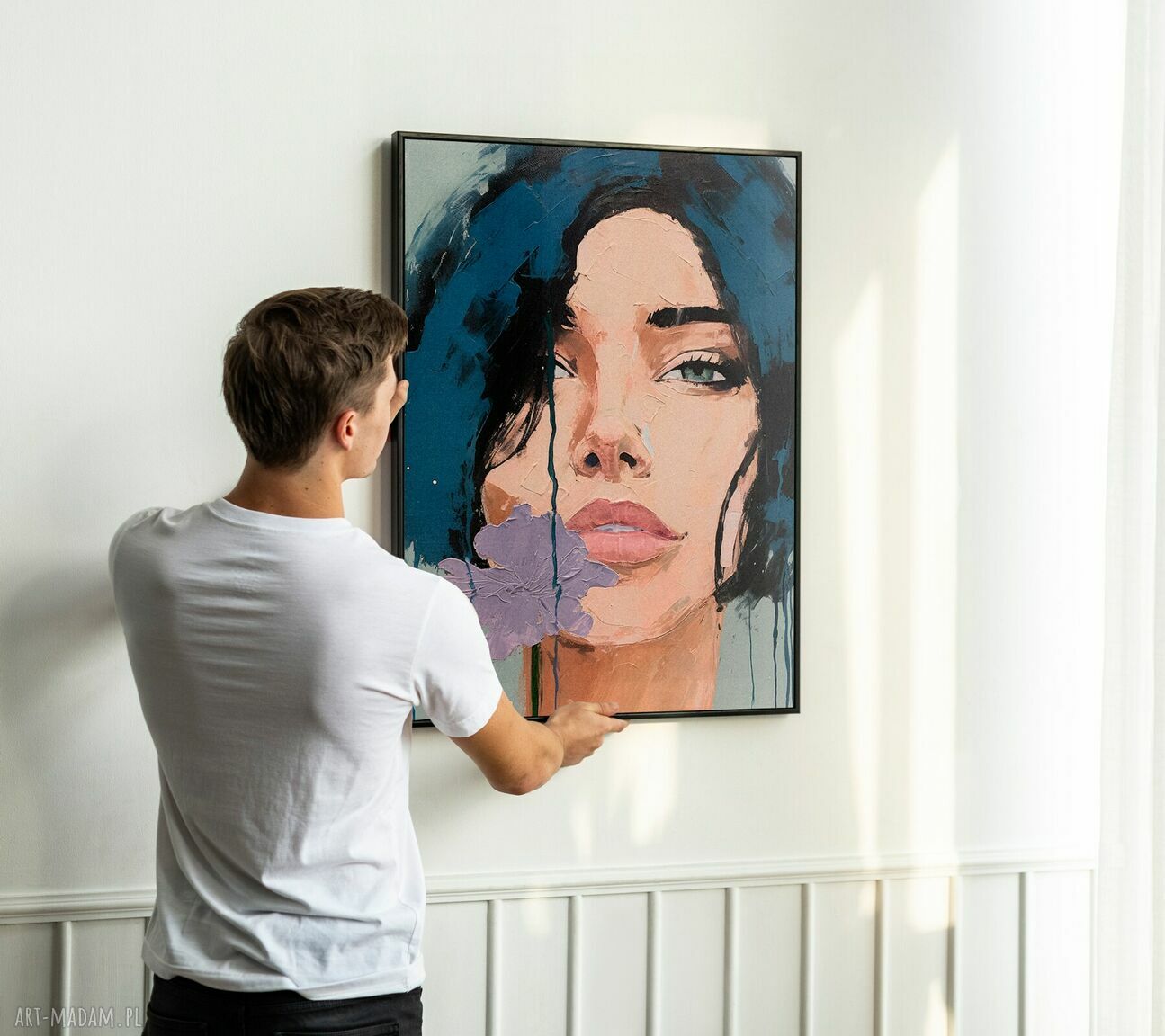 Plakat Kobieta i malarstwo 61x91 cm - Hogstudio