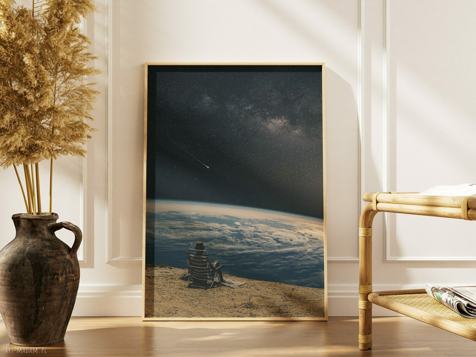 Plakat minimalistyczny Outsider 50x70 cm - kosmos i wolność