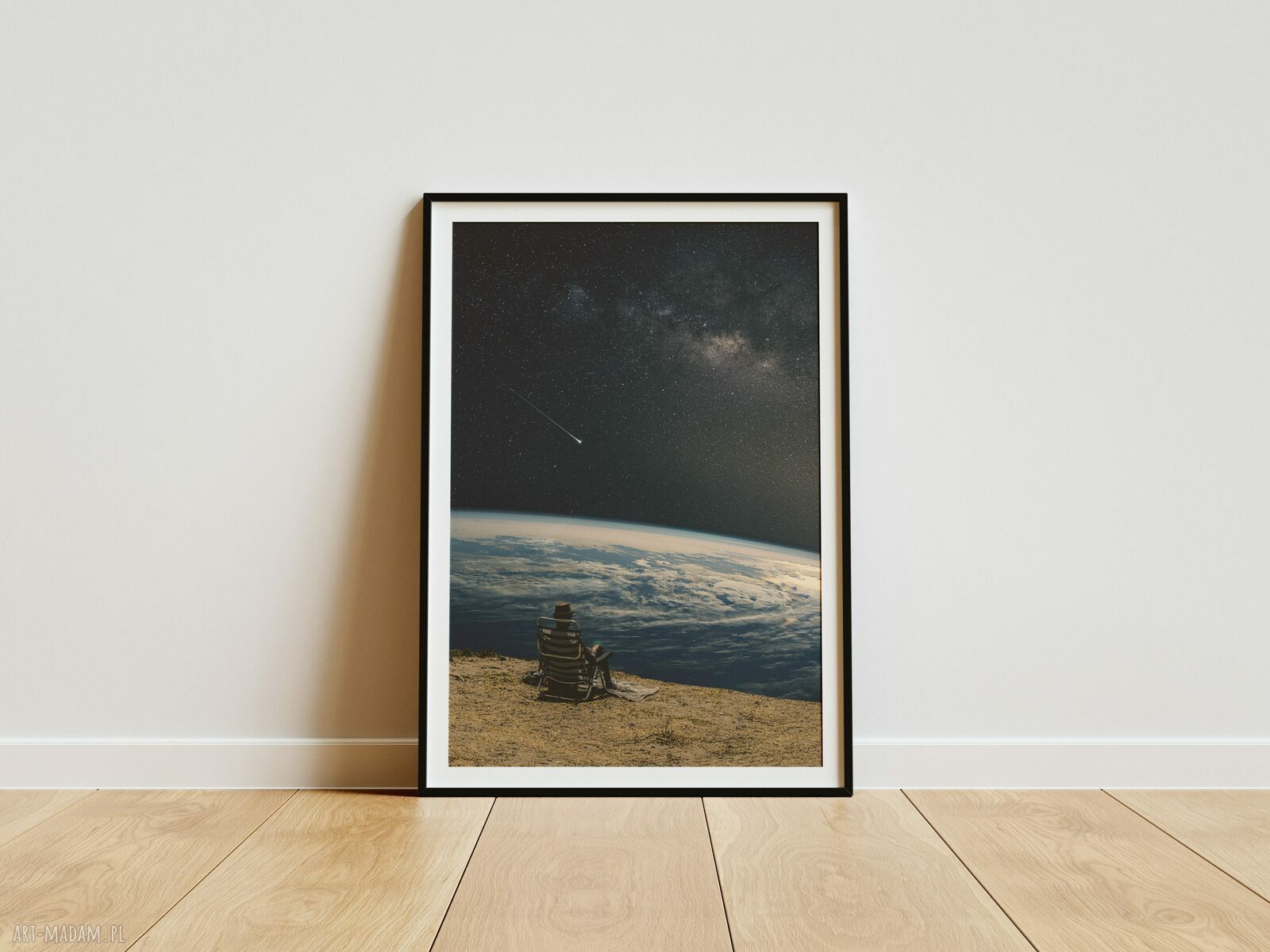 Plakat minimalistyczny Outsider 50x70 cm - kosmos i wolność