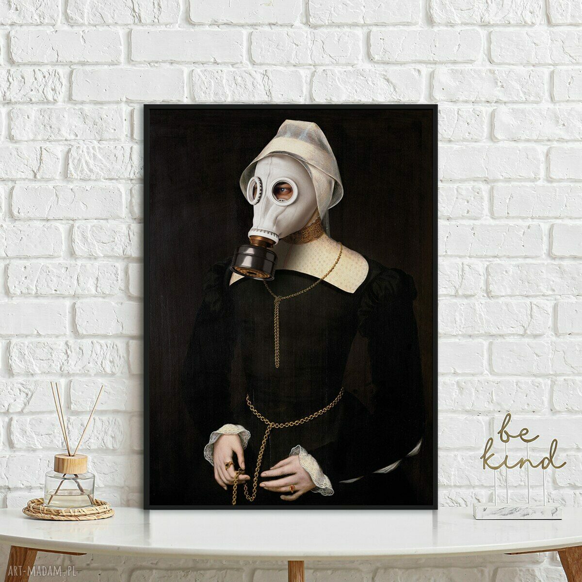 Plakat Zamaskowana 50x70 cm - dekoracja ścienna do salonu