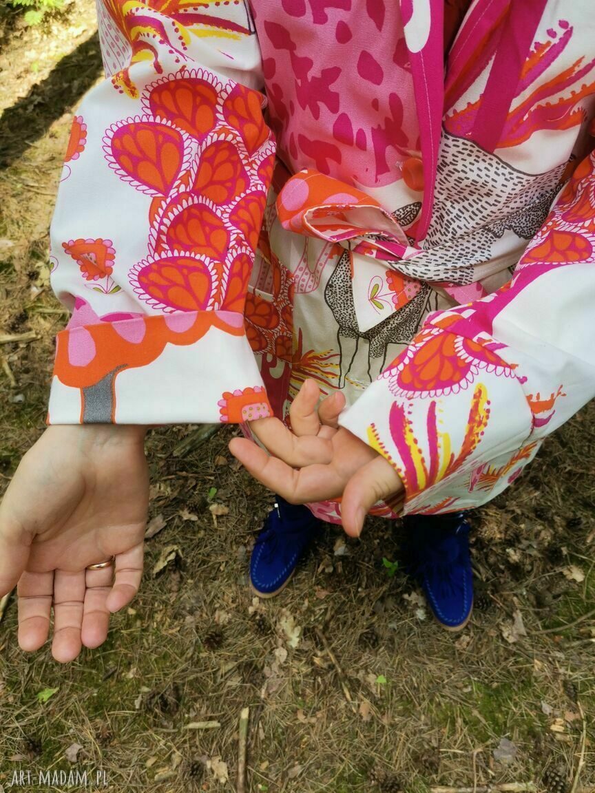 Handmade kolorowy płaszcz damski w kwiatowe wzory z jeansu lub płótna