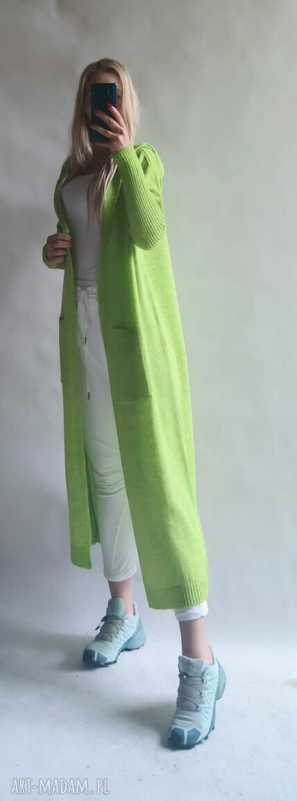 Limonkowy płaszczyk - długi sweter z kapturem oversize handmade Bellafeltro