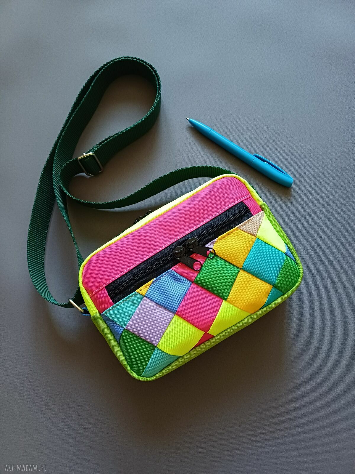 Play with colors - kolorowa saszetka na ramię