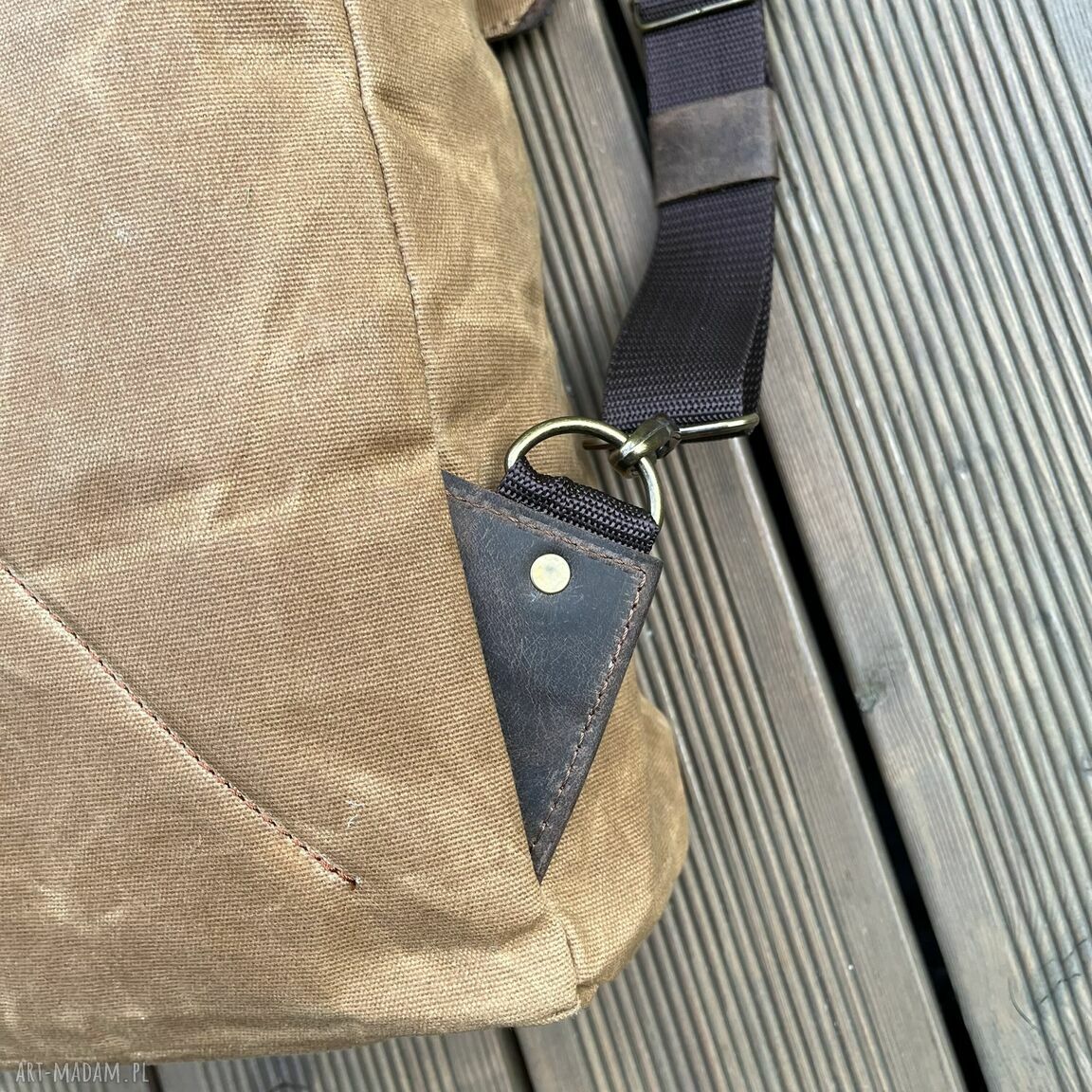 plecaki: Plecak brązowy ze skóry i bawełny woskowanej. autorskie