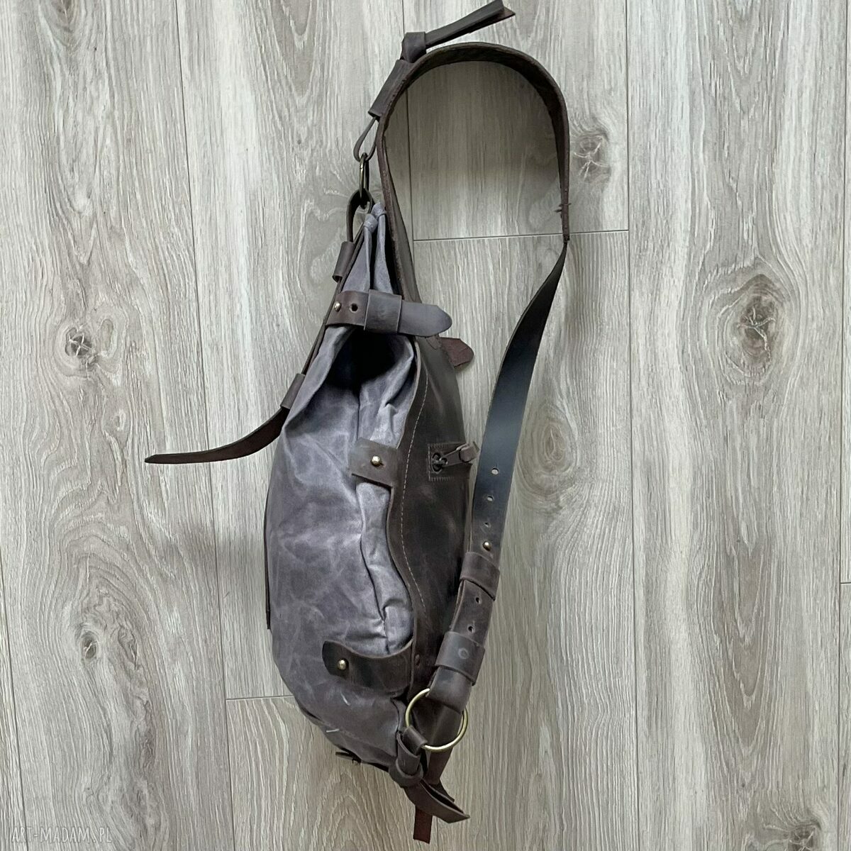 plecaki: Plecak “Bukłak” ze skóry i bawełny szaro brązowy. ręcznie wykonane