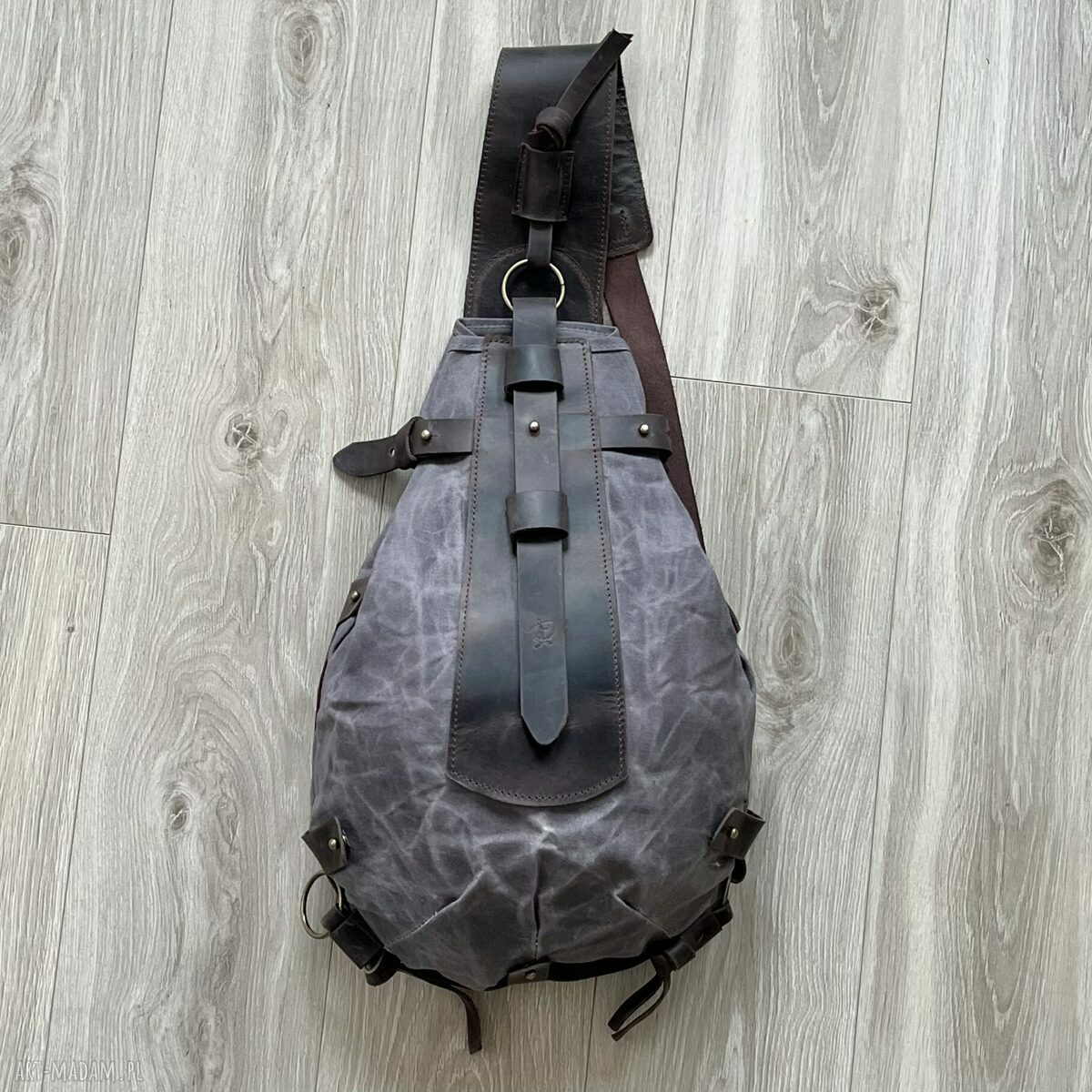 plecaki: Plecak “Bukłak” ze skóry i bawełny szaro brązowy. ręcznie wykonane