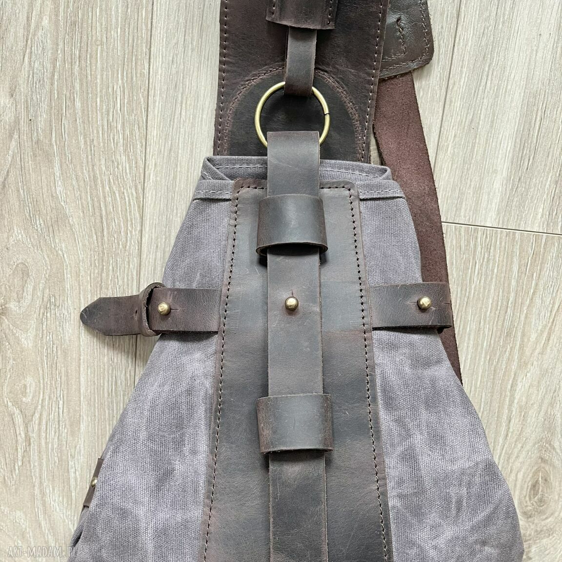 plecaki: Plecak “Bukłak” ze skóry i bawełny szaro brązowy. ręcznie wykonane