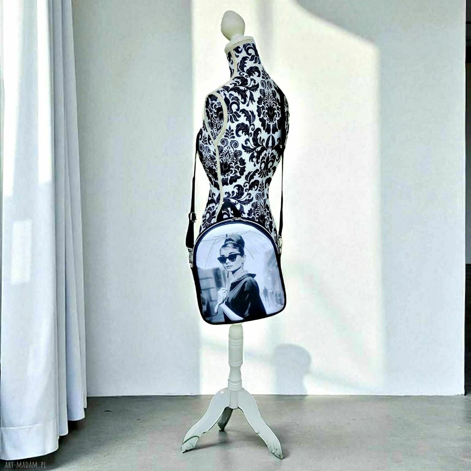 Plecak miejski NIEMAZACO Audrey - czarno-biały, ręcznie robiony