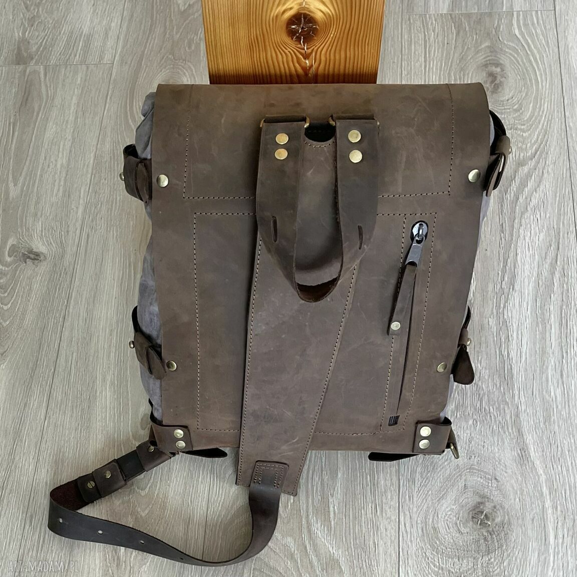 plecaki: Plecak na jedno ramie ze skóry i bawełny woskowanej szaro brązowy Vintage