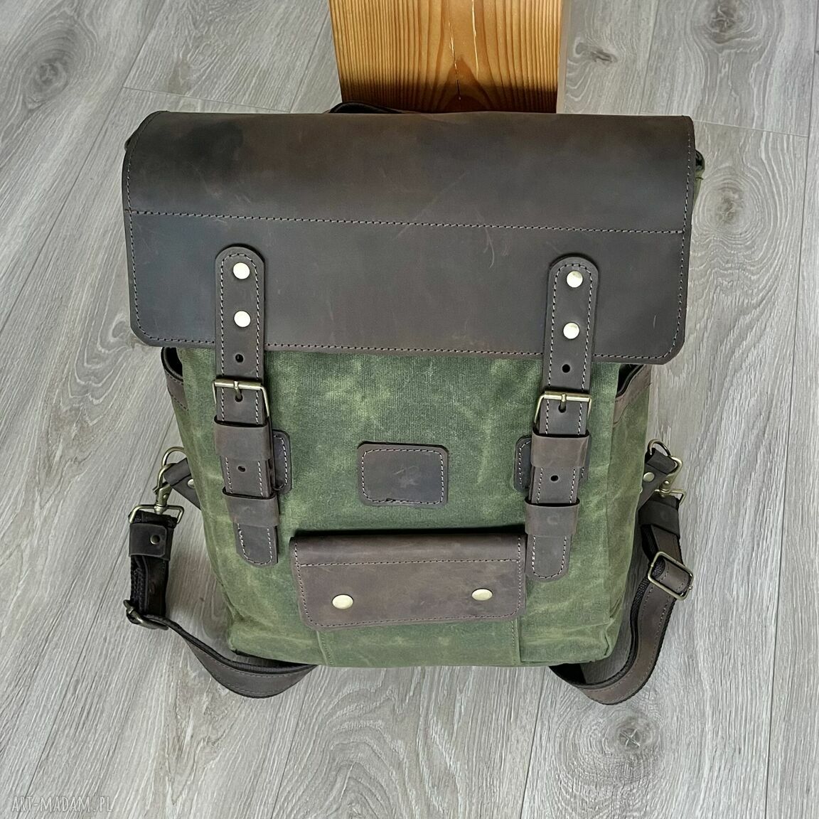 plecaki: Plecak vintage ze skóry i bawełny woskowanej zielono brązowy. Ręczne