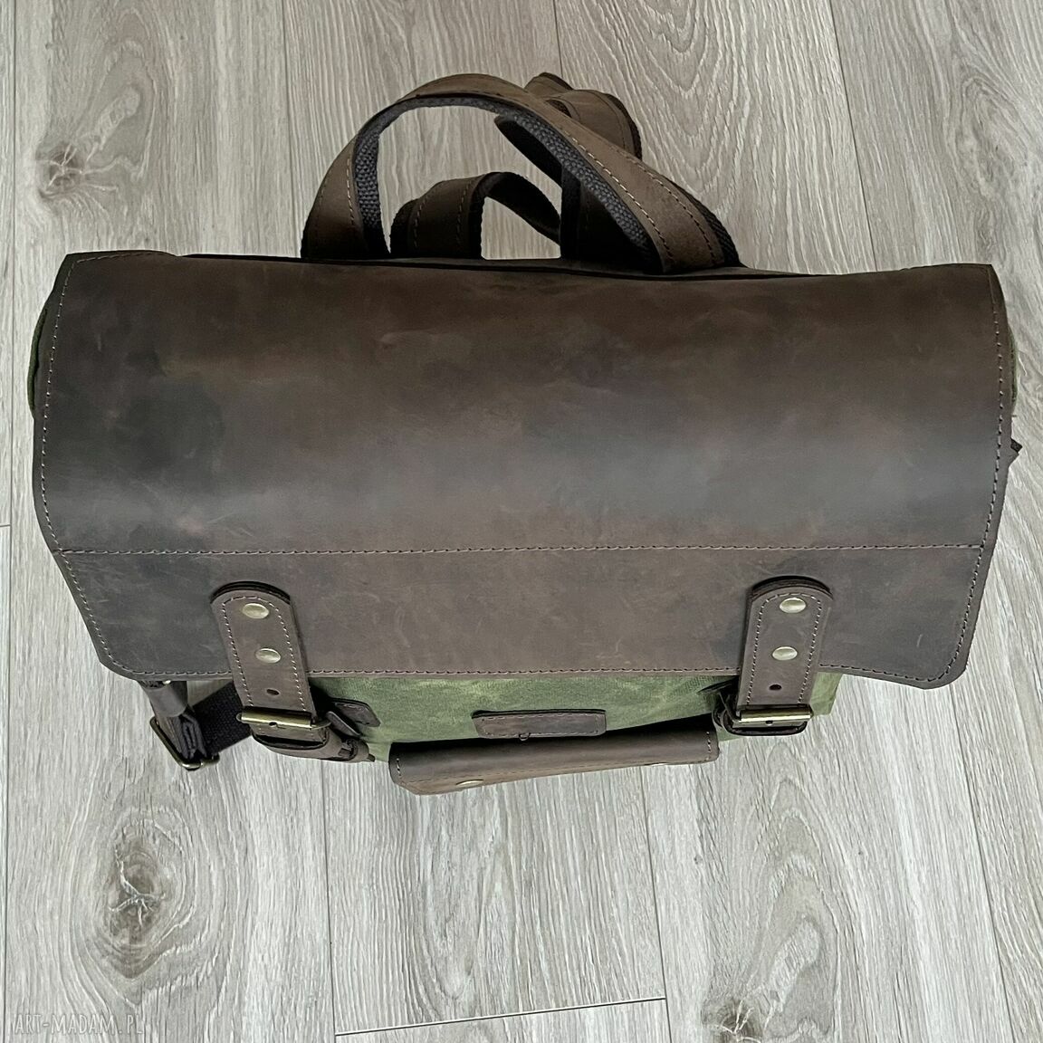 plecaki: Plecak vintage ze skóry i bawełny woskowanej zielono brązowy. Ręczne