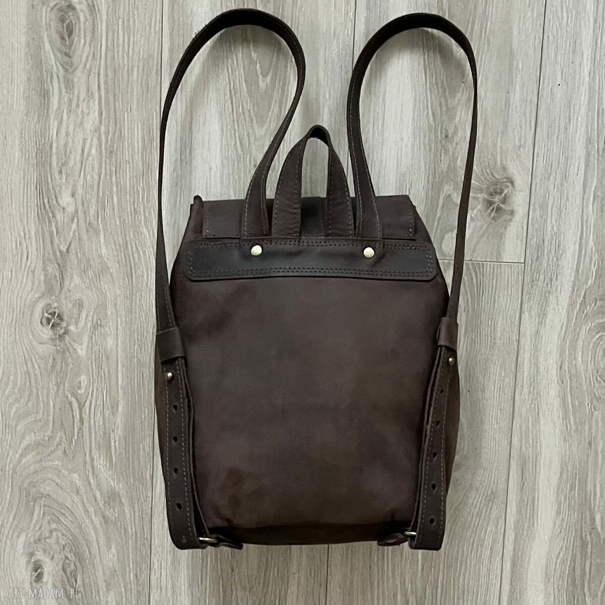 plecaki: Plecak w kolorze ciemny brąz wykonany ze skóry „Crazy Horse” w stylu Vintage