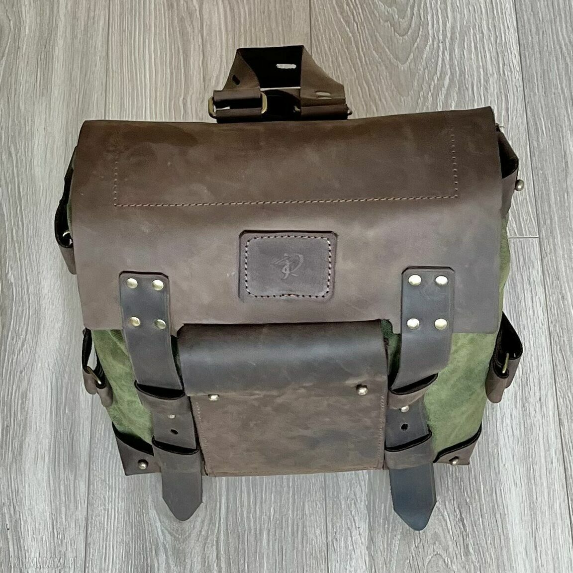 plecaki: Plecak ze skóry i bawełny woskowanej zielono brązowy wersja na jeden pas nośny