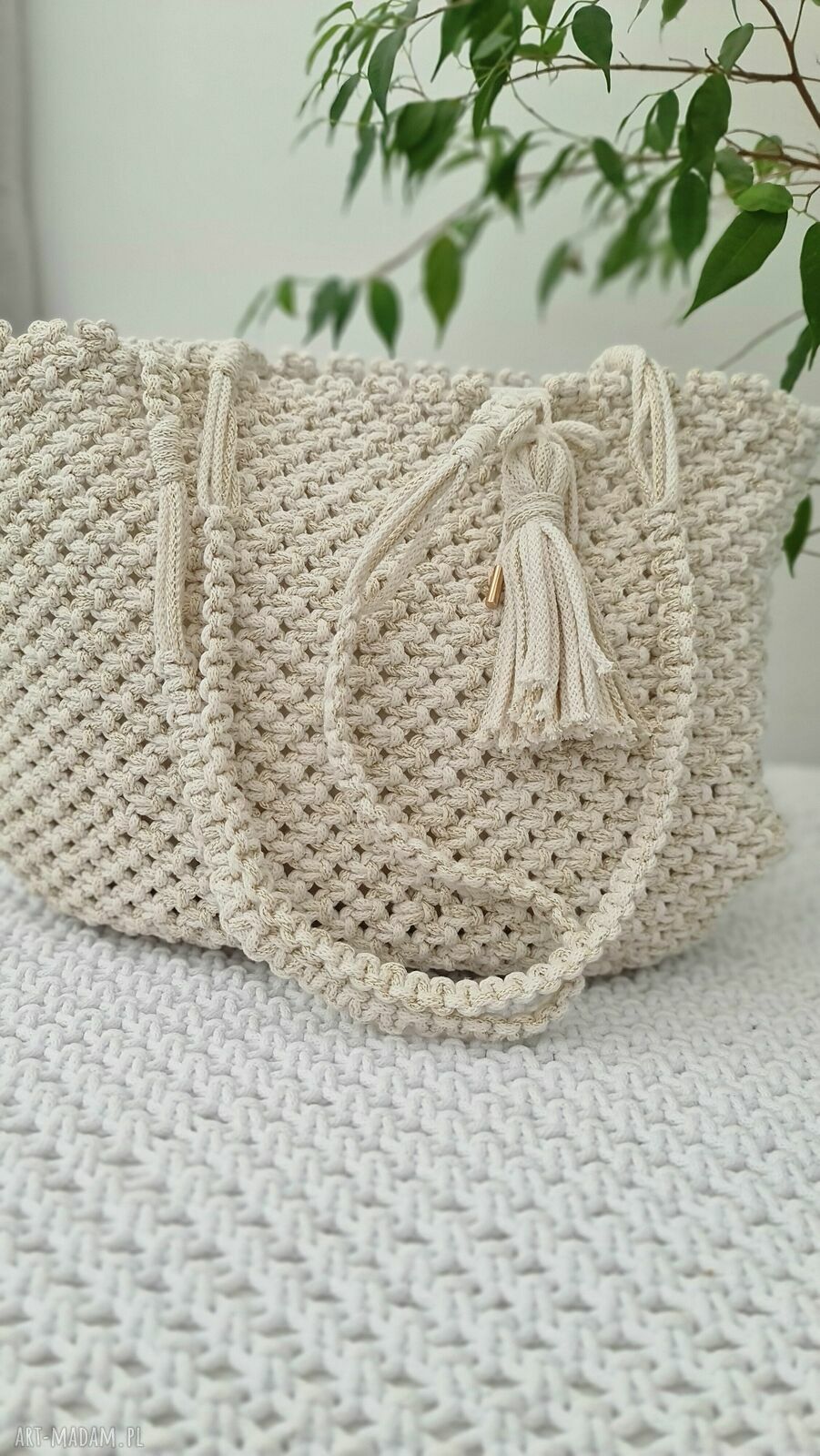 Pleciona torebka na ramię handmade z sznurka - mleczna biel i złota nić