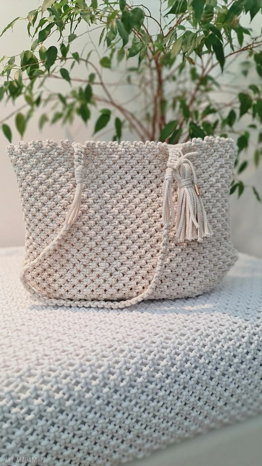 Pleciona torebka na ramię handmade z sznurka - mleczna biel i złota nić