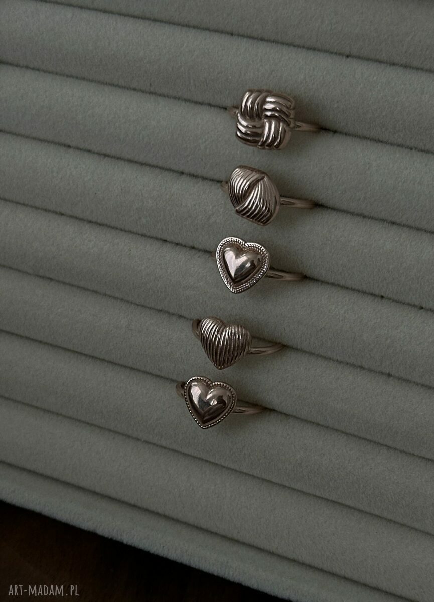 pierścionki: Pierścionek z sercem z różowego złota Handmade