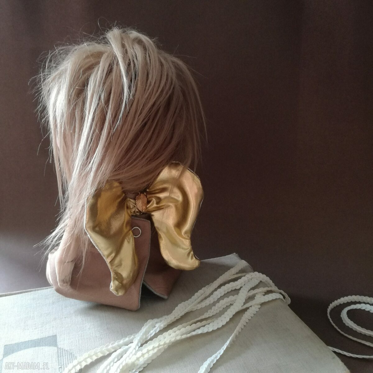 POCIECHA ZU - aniołek tekstylny ręcznie szyty i malowany (ok. 25 cm)