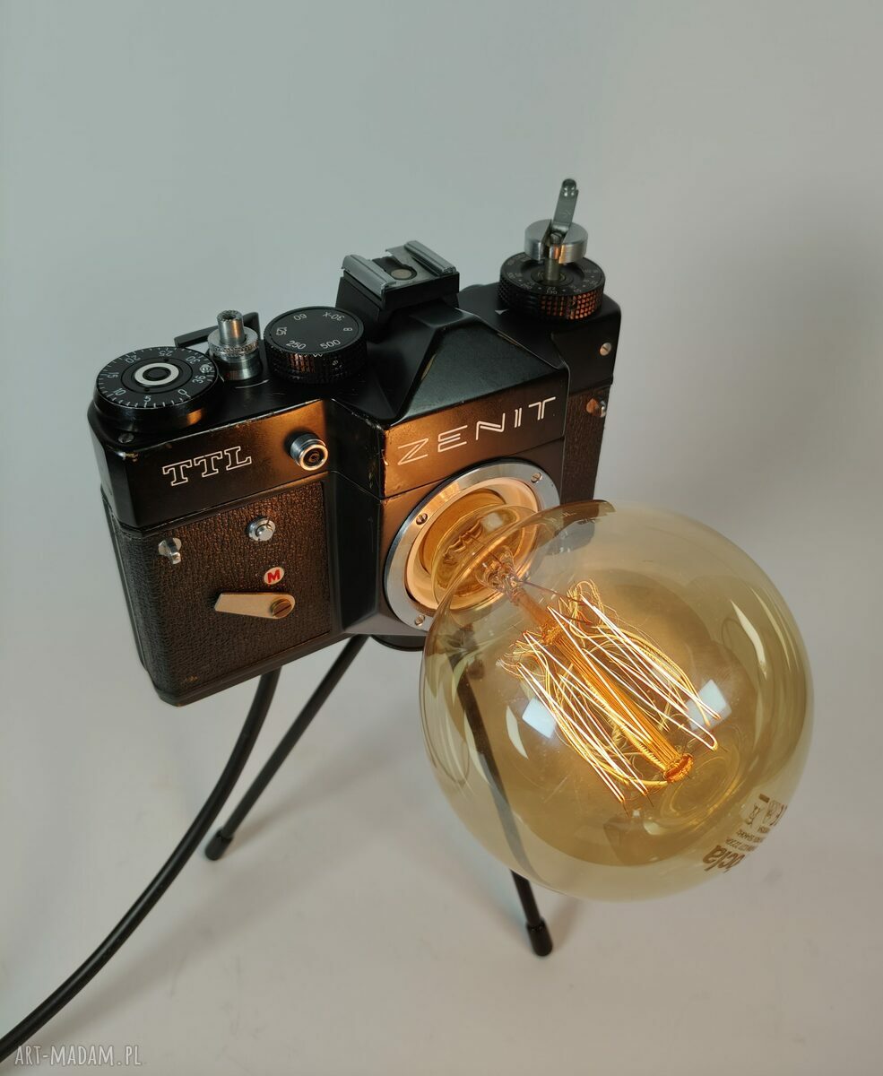 Lampka z aparatu fotograficznego w stylu retro - oryginalny prezent