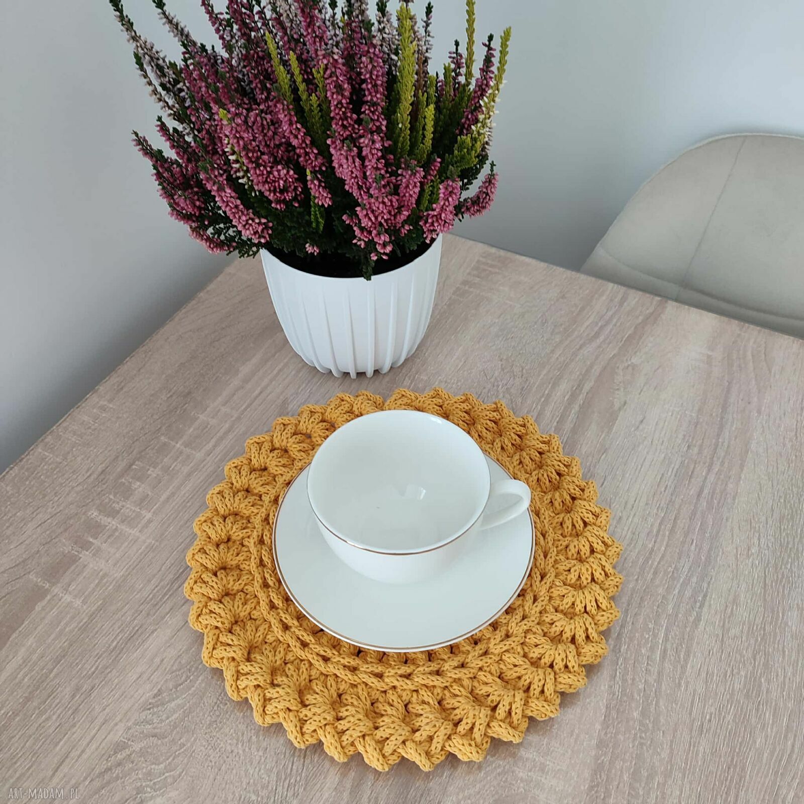 Ręcznie robiona podkładka boho szydełkowa pod kubek - 26 cm