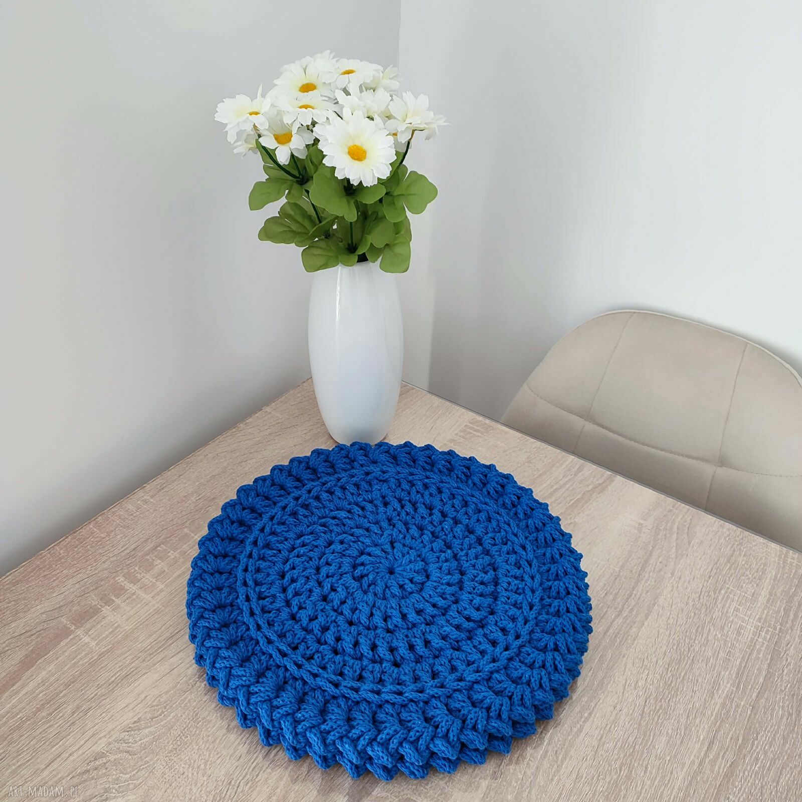 Ręcznie szydełkowana podkładka boho 32 cm ze sznurka bawełnianego