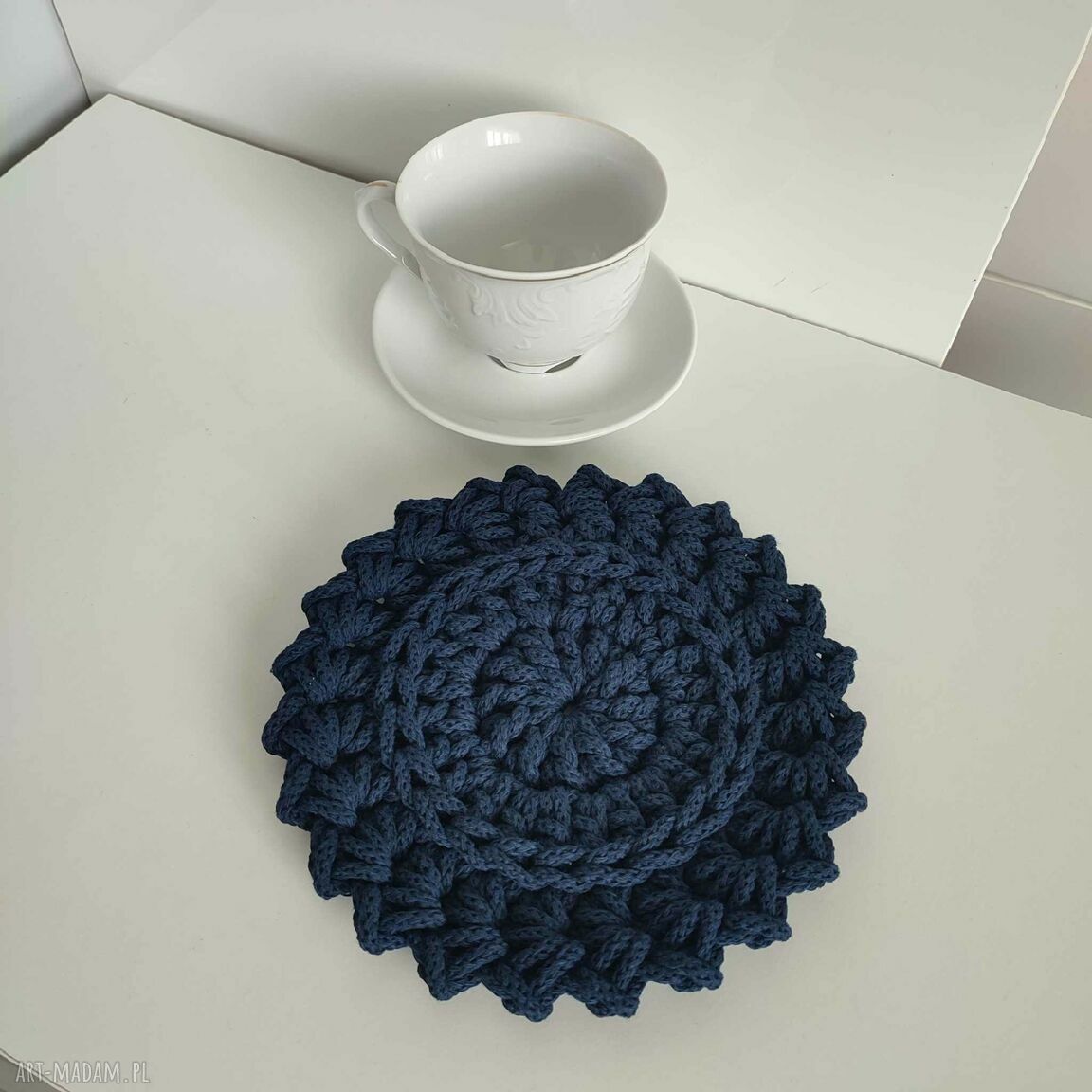 Podkładka okrągła boho ze sznurka 20 cm - ręczne szydełkowanie