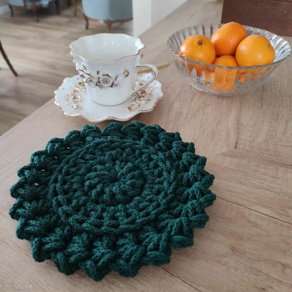 Podkładka okrągła pod kubki 20 cm - szydełkowana