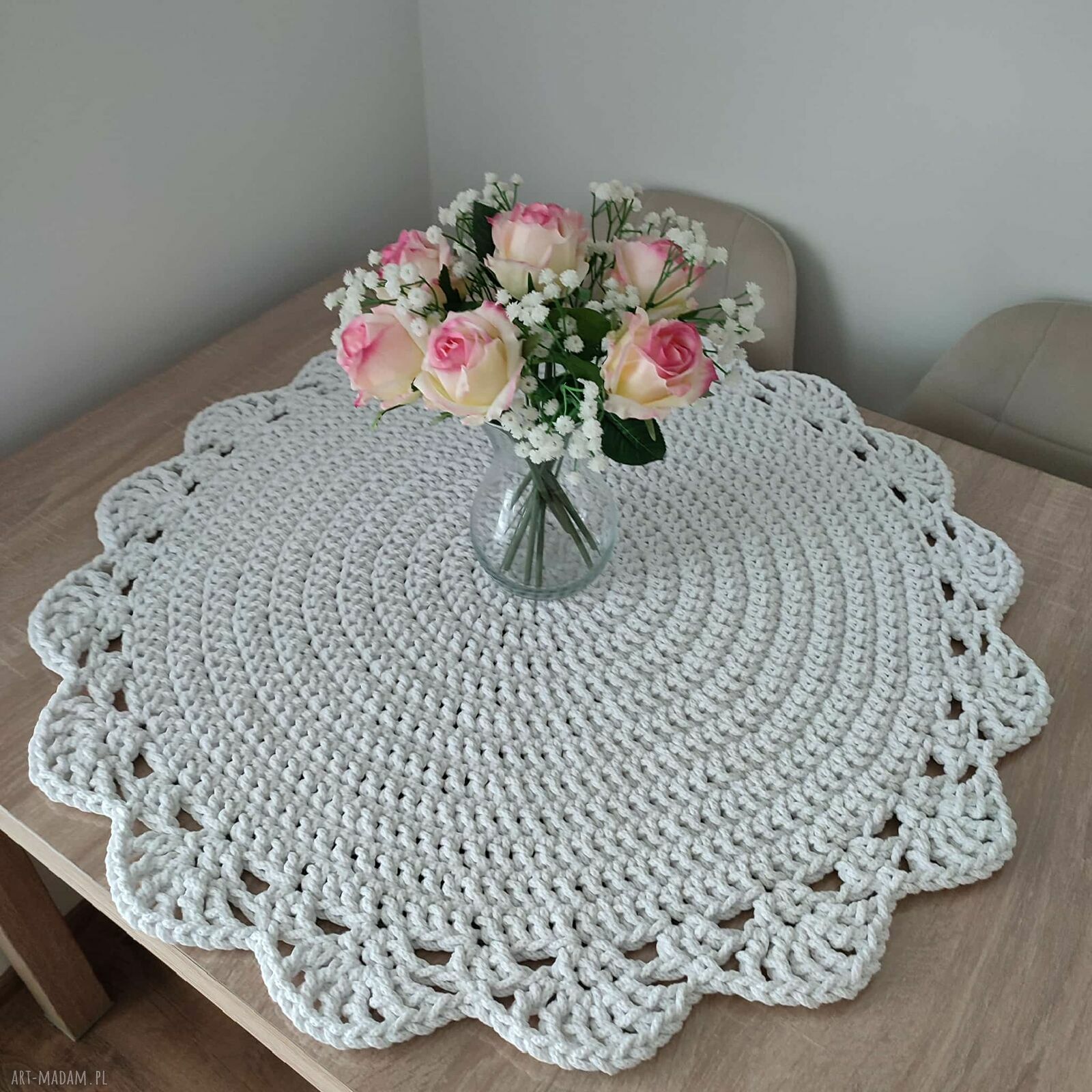 Okrągła podkładka szydełkowa z bawełnianego sznurka 80 cm