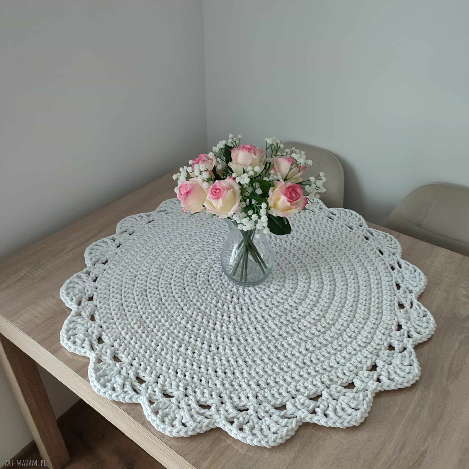 Okrągła podkładka szydełkowa z bawełnianego sznurka 80 cm