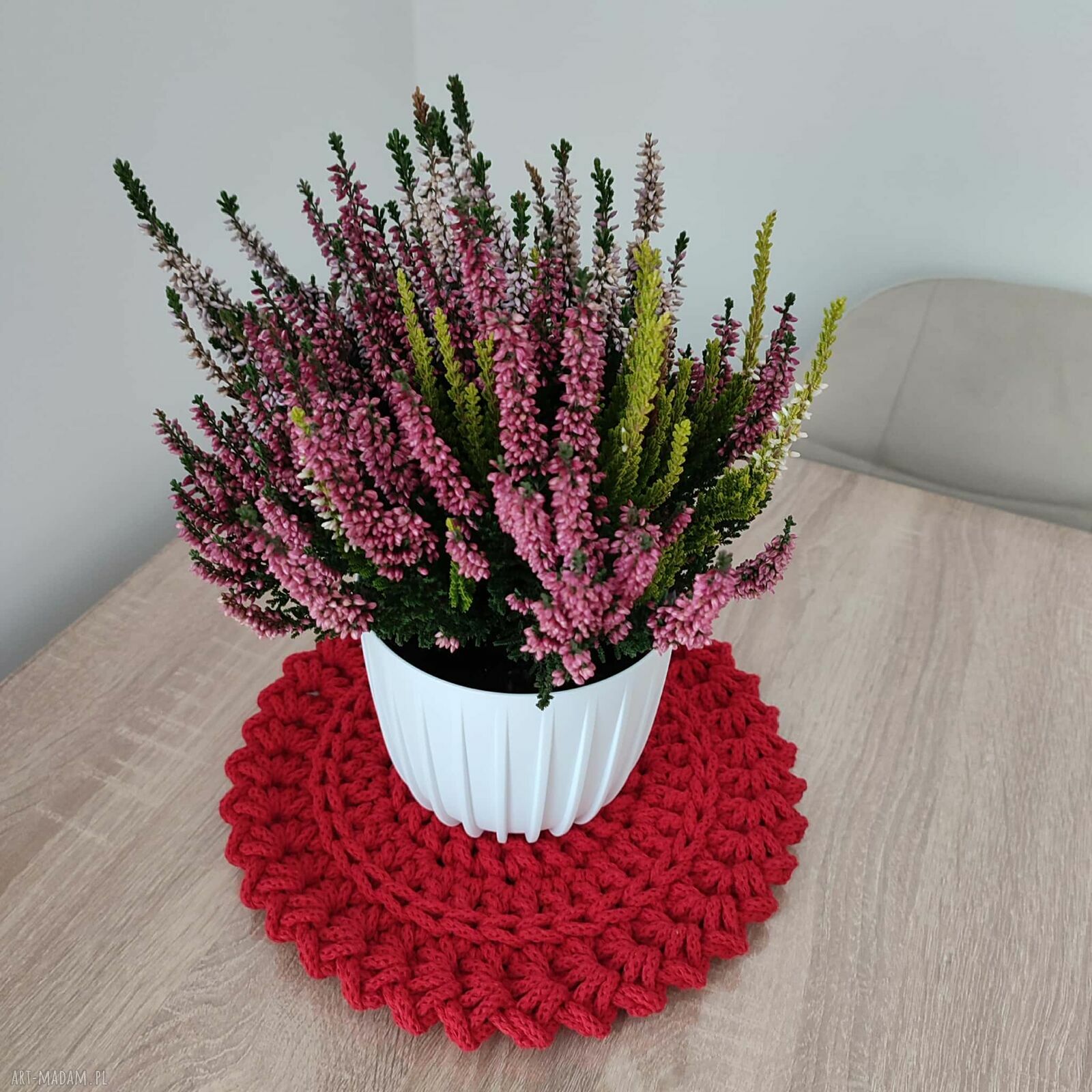 Podkładka ze sznurka bawełnianego szydełkowa boho 26 cm