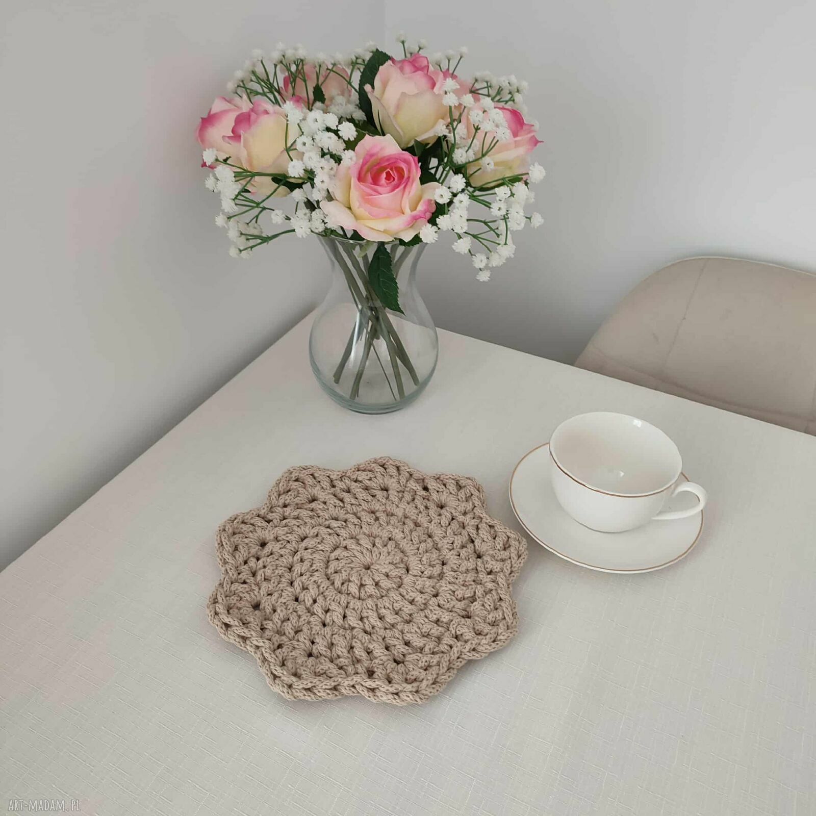 Ręcznie szydełkowana podkładka ze sznurka 24 cm pod kubki