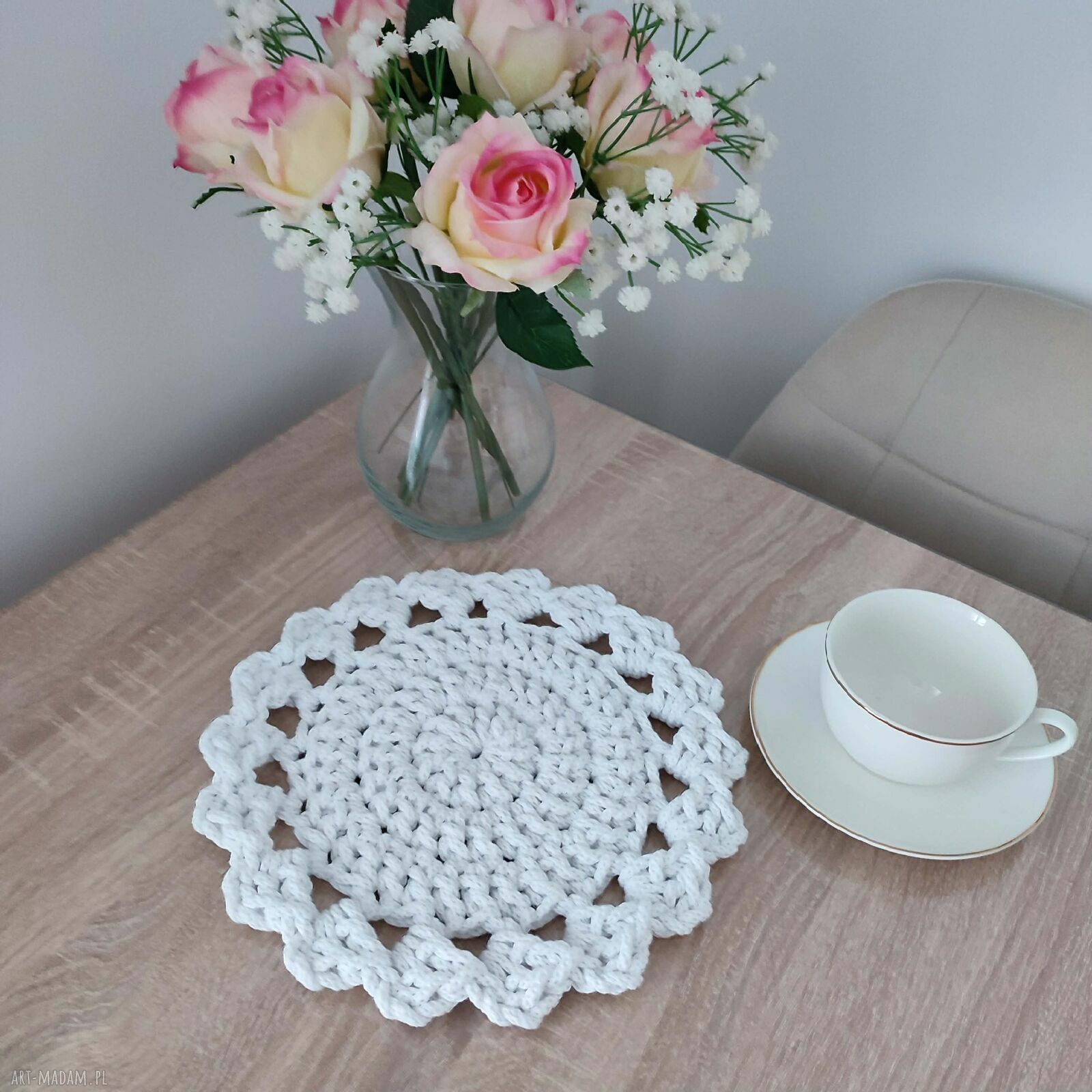 Podkładka ze sznurka szydełkowa okrągła 26 cm - handmade
