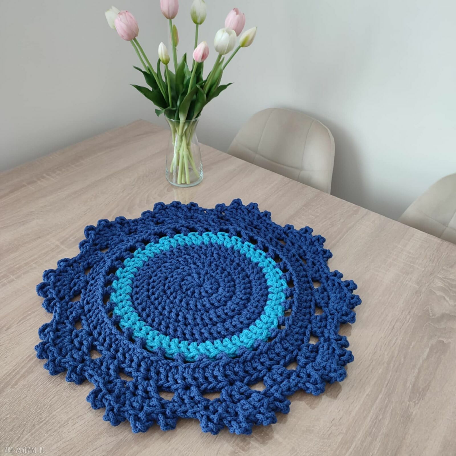 Okrągła podkładka szydełkowa ze sznurka 50 cm - boho