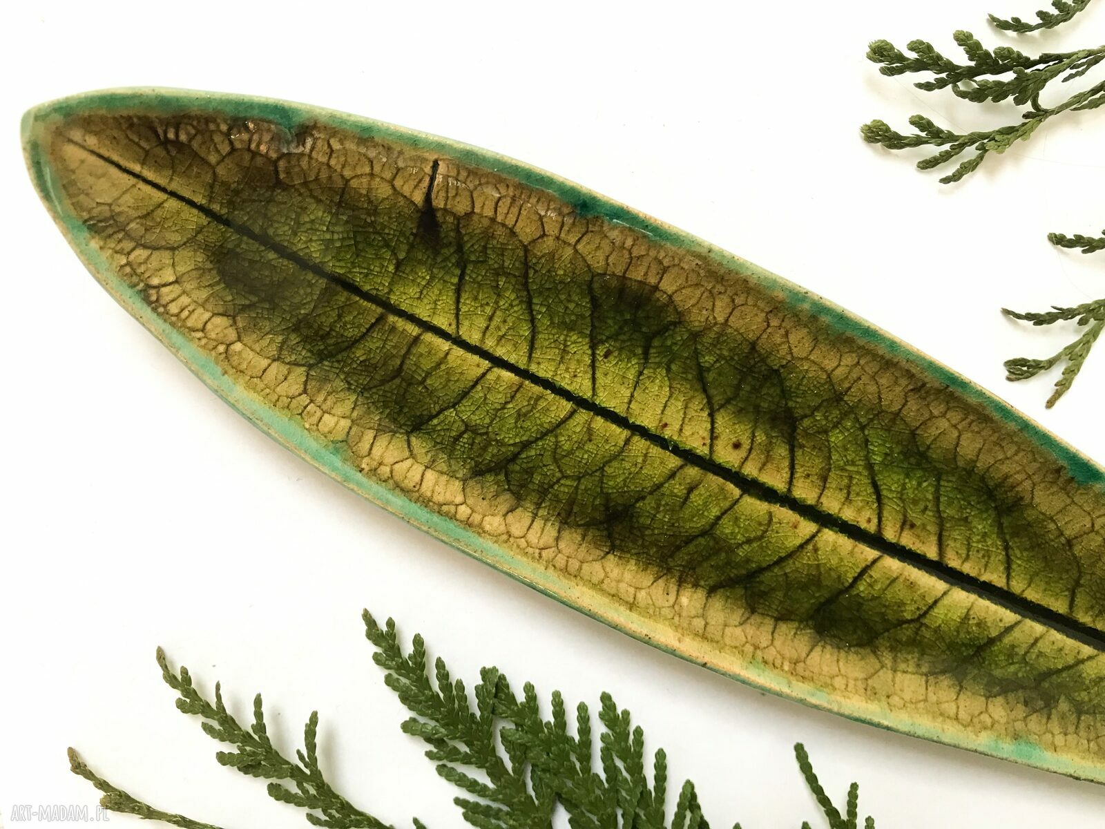 Podstawka na biżuterię - ceramiczny talerz liść