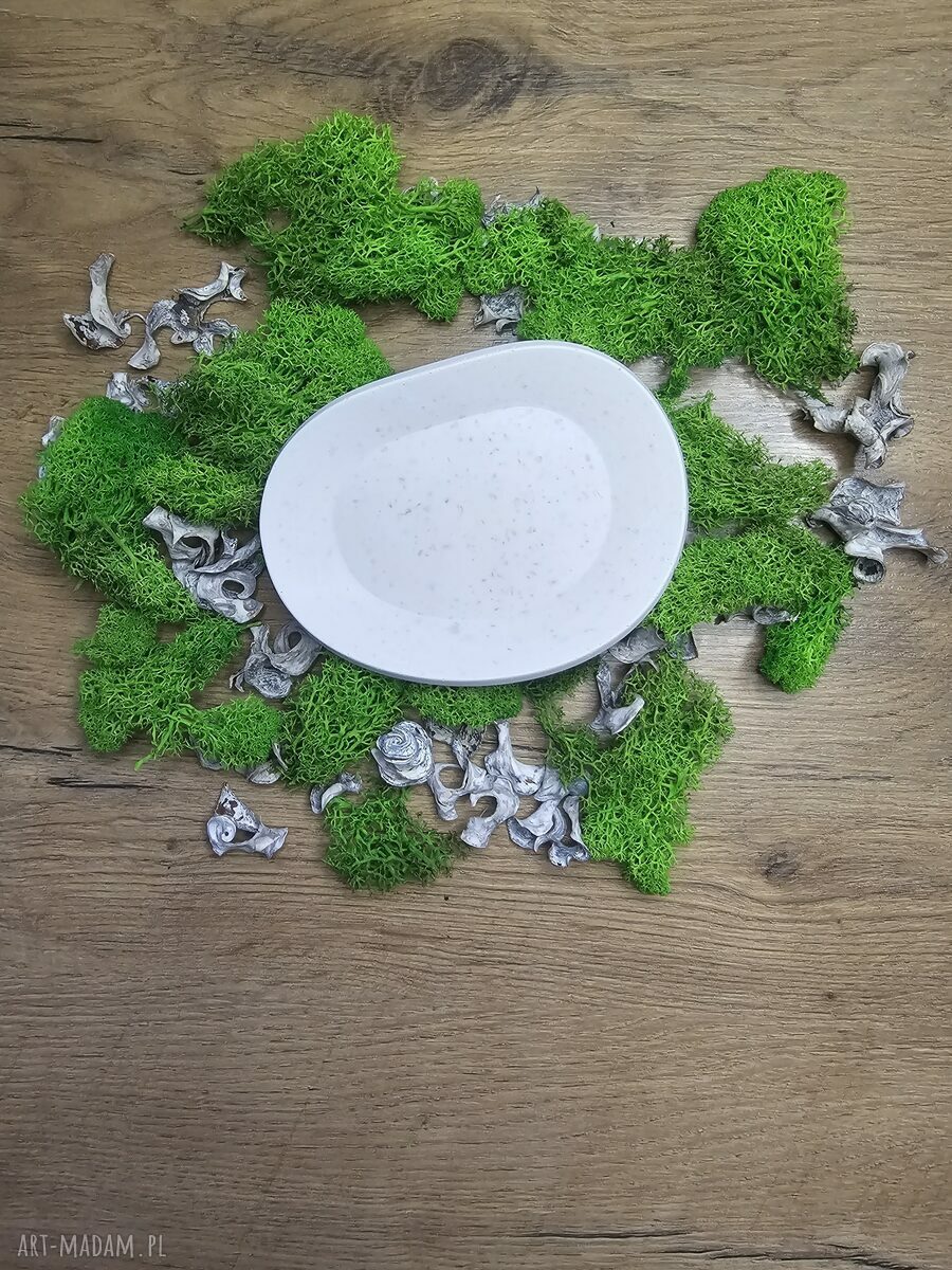 Podstawka owalna z gipsu polimerowego - biała ceramika handmade
