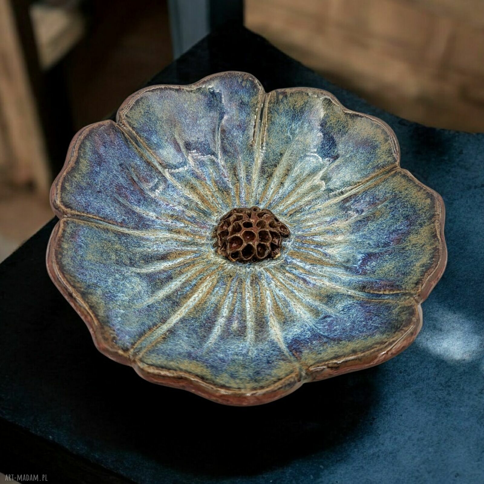 Podstawka pod kadzidło z ceramiki w kształcie kwiata - 14 cm
