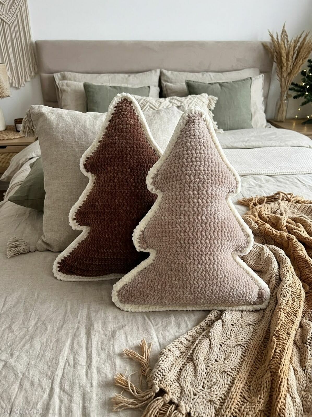 Poduszka choinka na szydełku - świąteczna dekoracja handmade