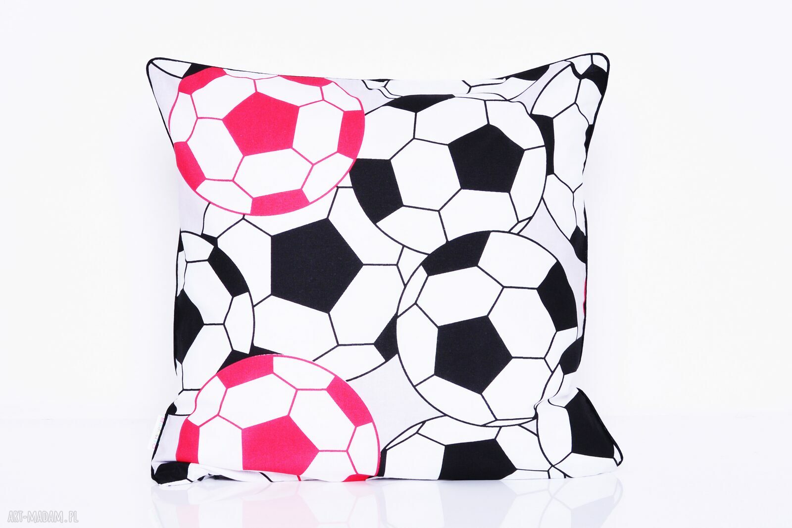 Poduszka Football 50x50cm od majunto