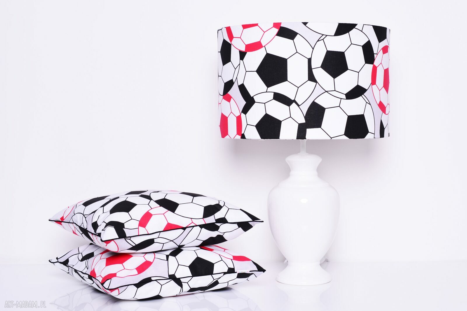 Poduszka Football 50x50cm od majunto