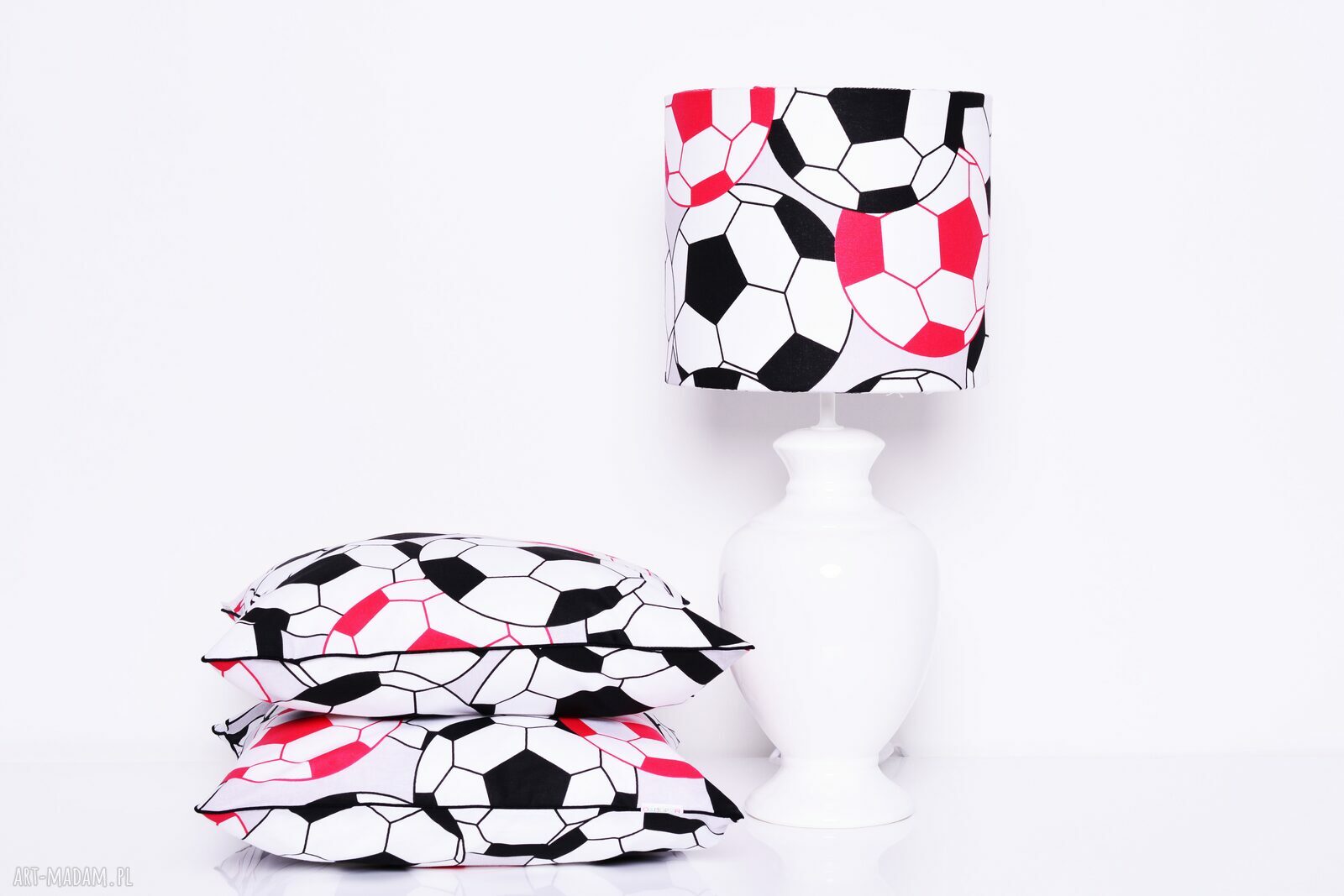 Poduszka Football 50x50cm od majunto