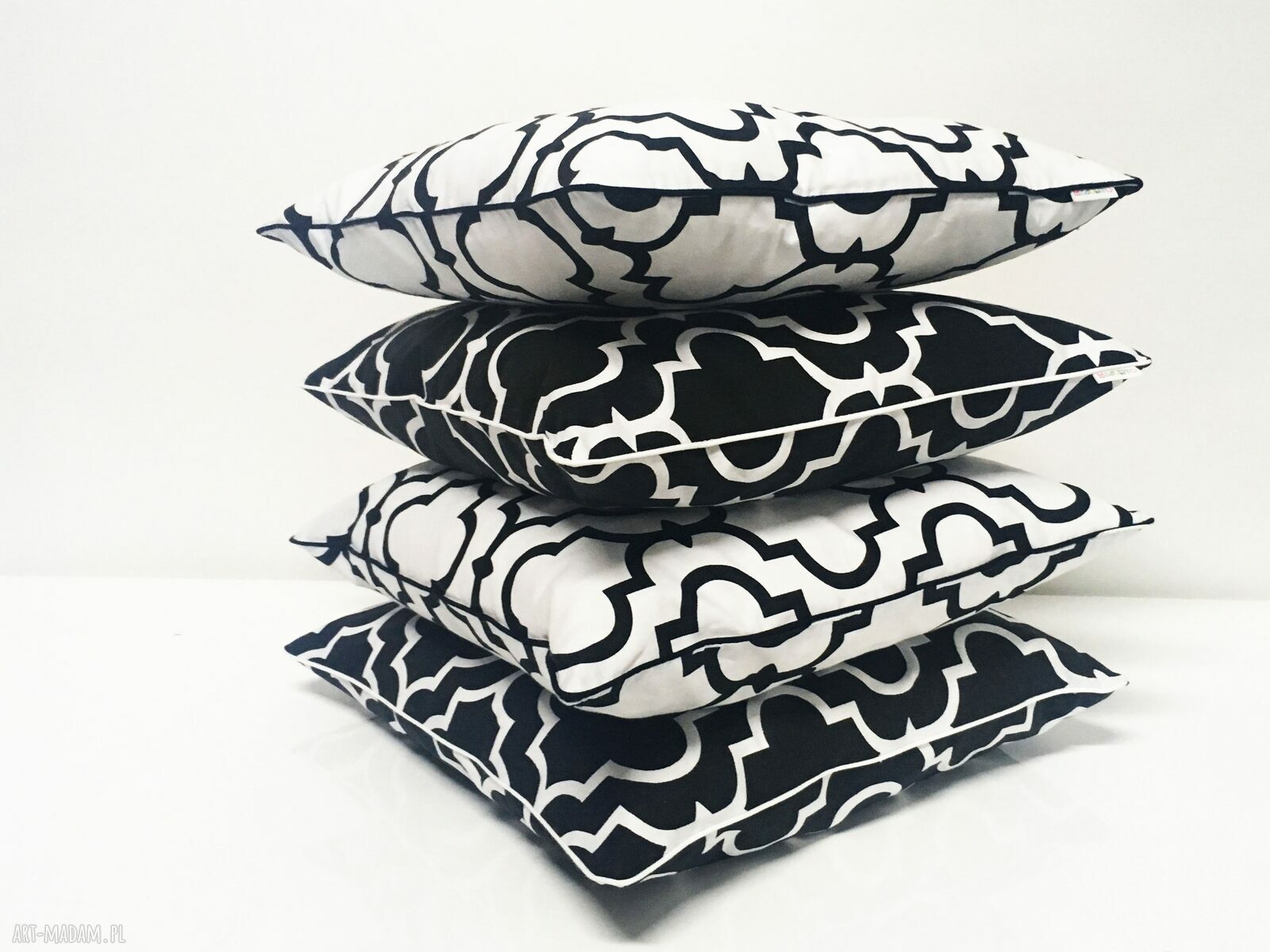Poduszka FRESH BLACK New 50x50cm od majunto