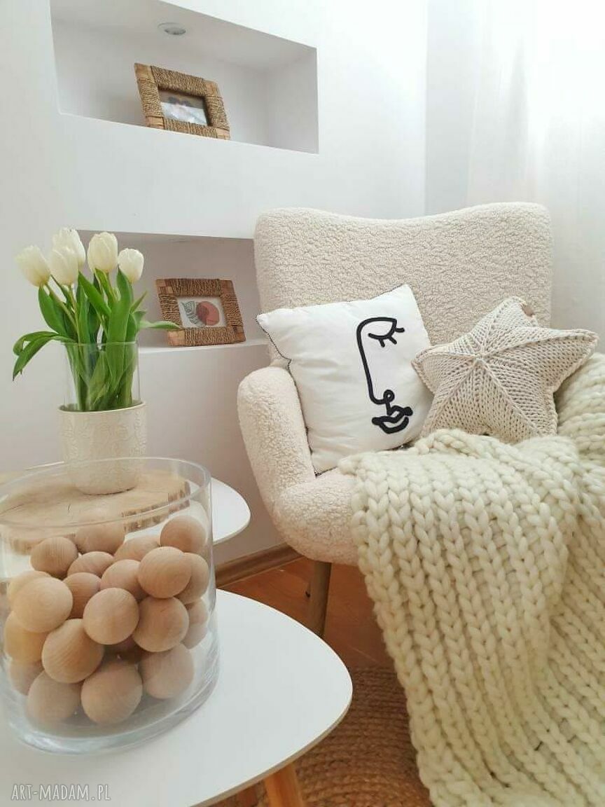 Poduszka gwiazdka Babemi Star Love - ręcznie dziergana, ok. 40 cm