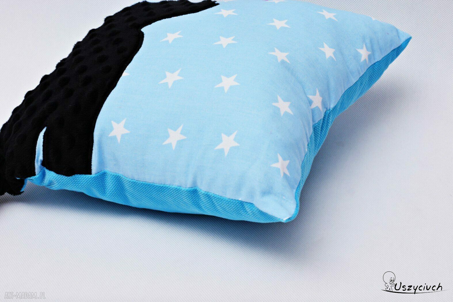 Poduszka kotek z ogonem, poduszka z kotem 3D z wystającym ogonem, czarny kot, minky velvet