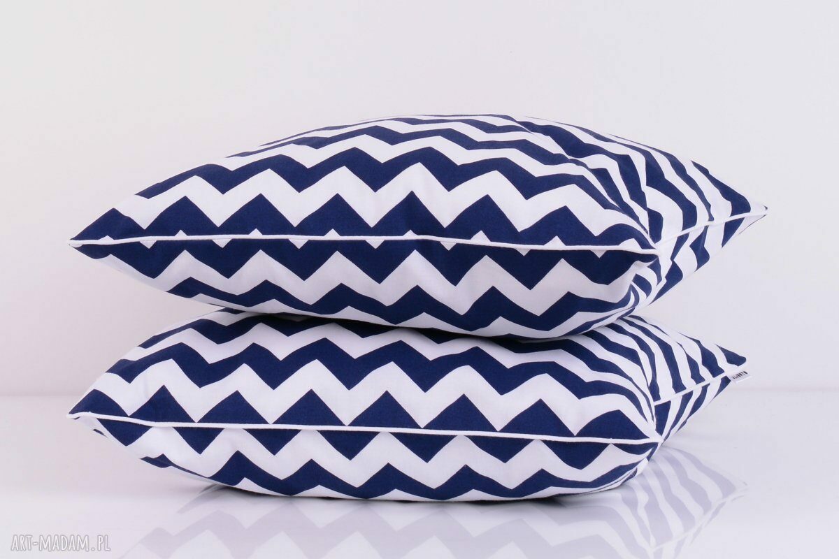 Poduszka Zygzak Navy Blue 50x50cm od majunto